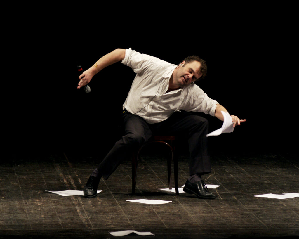 Pippo Delbono e Alexander Bălănescu “Amore e Carne” (Teatro Comunale di Carpi, VieFestival 2011)